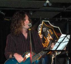 Crash Kelly - Thin Lizzy Tribute Band